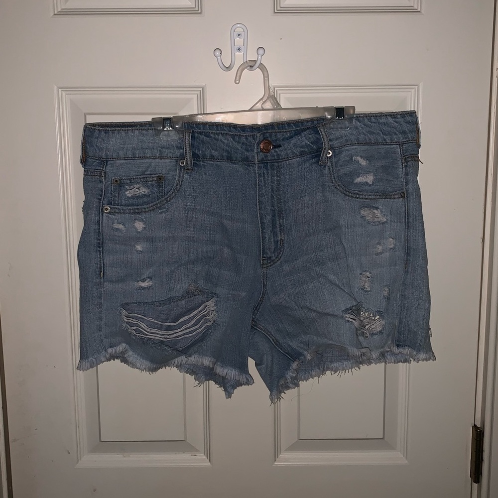 Light Wash Distressed Short-Shorts- AEO